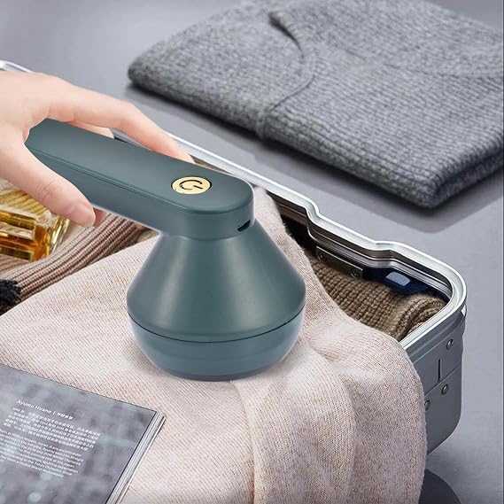 USB Rechargeable Fabric Lint Remover – Portable Clothes Shaver